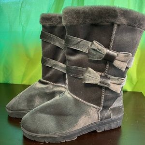 Size 7/8 boots from LTD Commodities